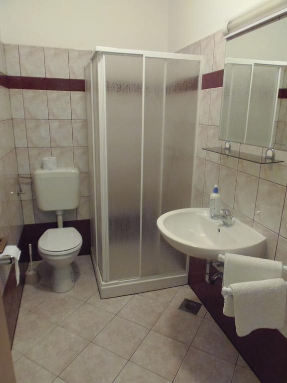 Milos Apartment Pula Cameră foto