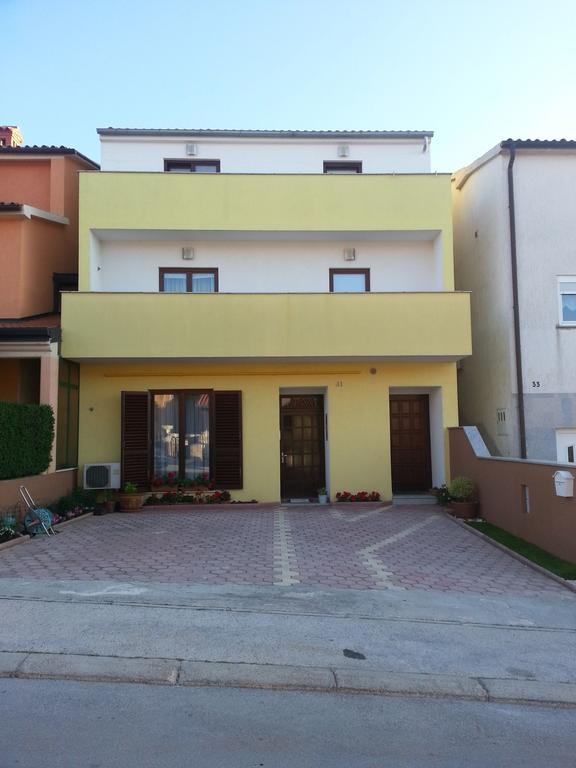 Milos Apartment Pula Cameră foto